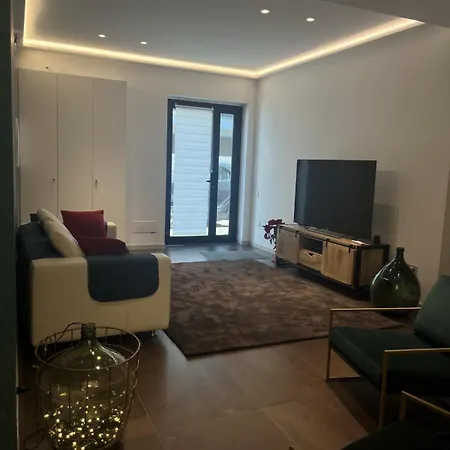 Domus Europa بيت ضيافة